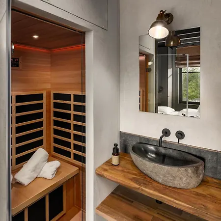 Kompleks wypoczynkowy Hillview Grandvoir 4*