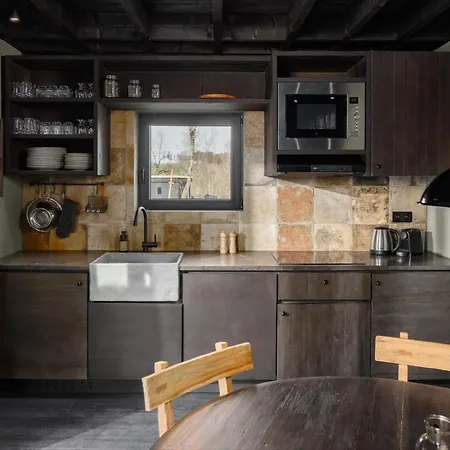 פארק נופש Hillview Grandvoir 4*