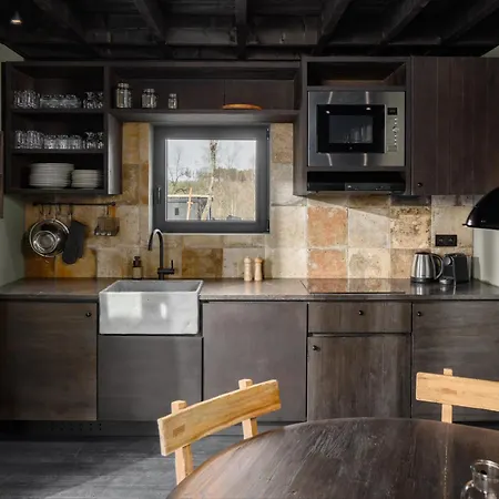 Kompleks wypoczynkowy Hillview Grandvoir 4*