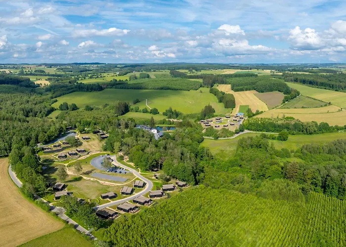 Kompleks wypoczynkowy Hillview Grandvoir 4*